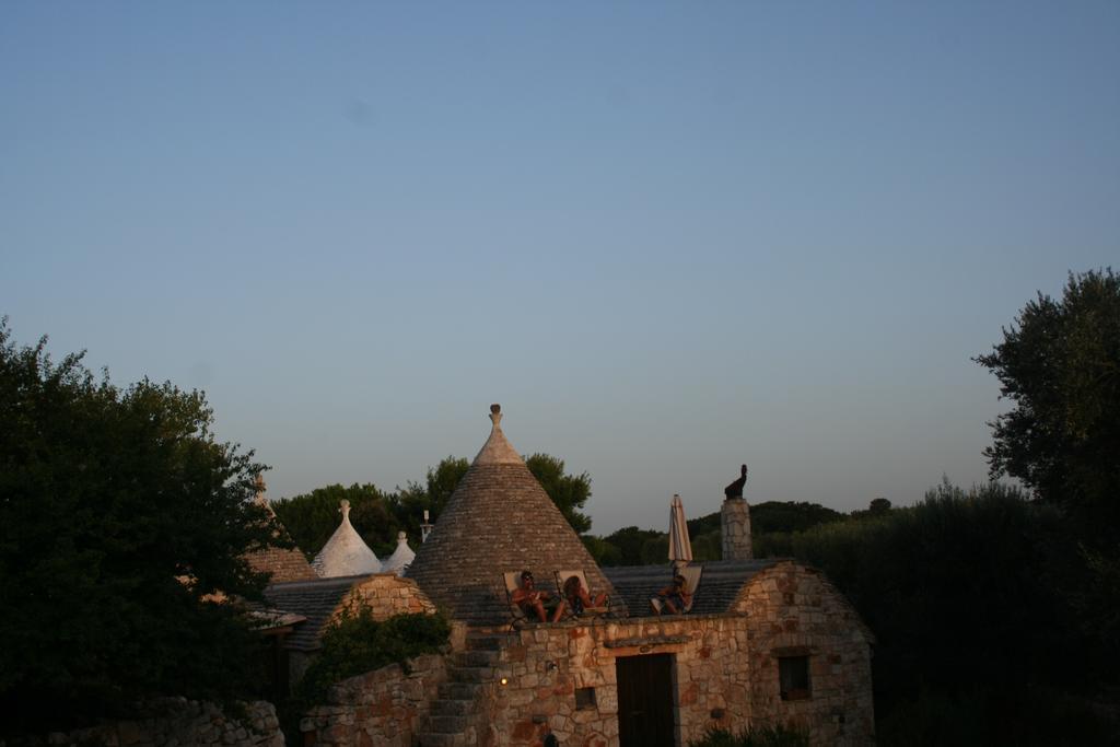 I Trulli Di Acquarossa Cisternino Exterior foto